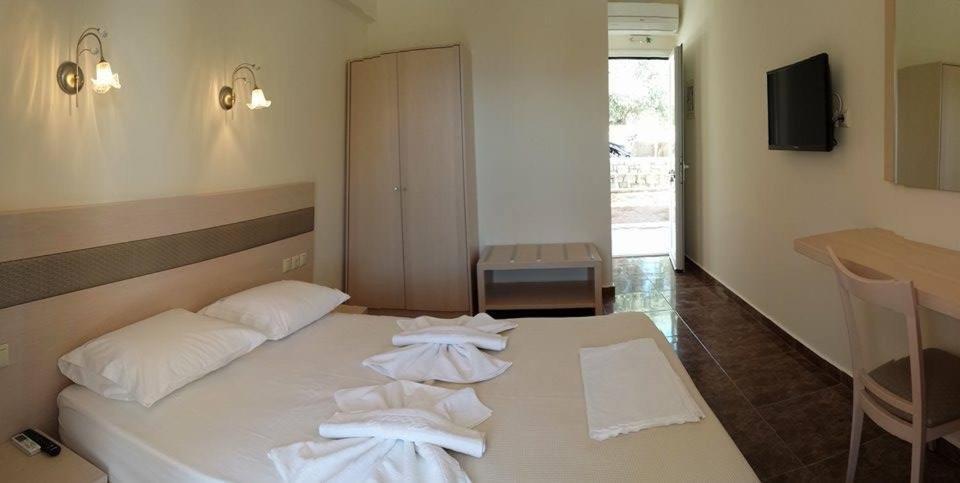 Voula Resort Elafonissos Værelse billede